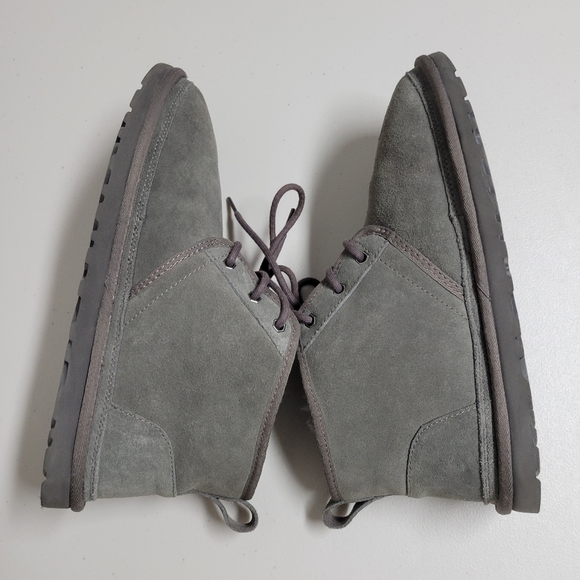 UGG Neumel Charcoal Men's Suede Low Chukka Boots. - Picture 3 of 11